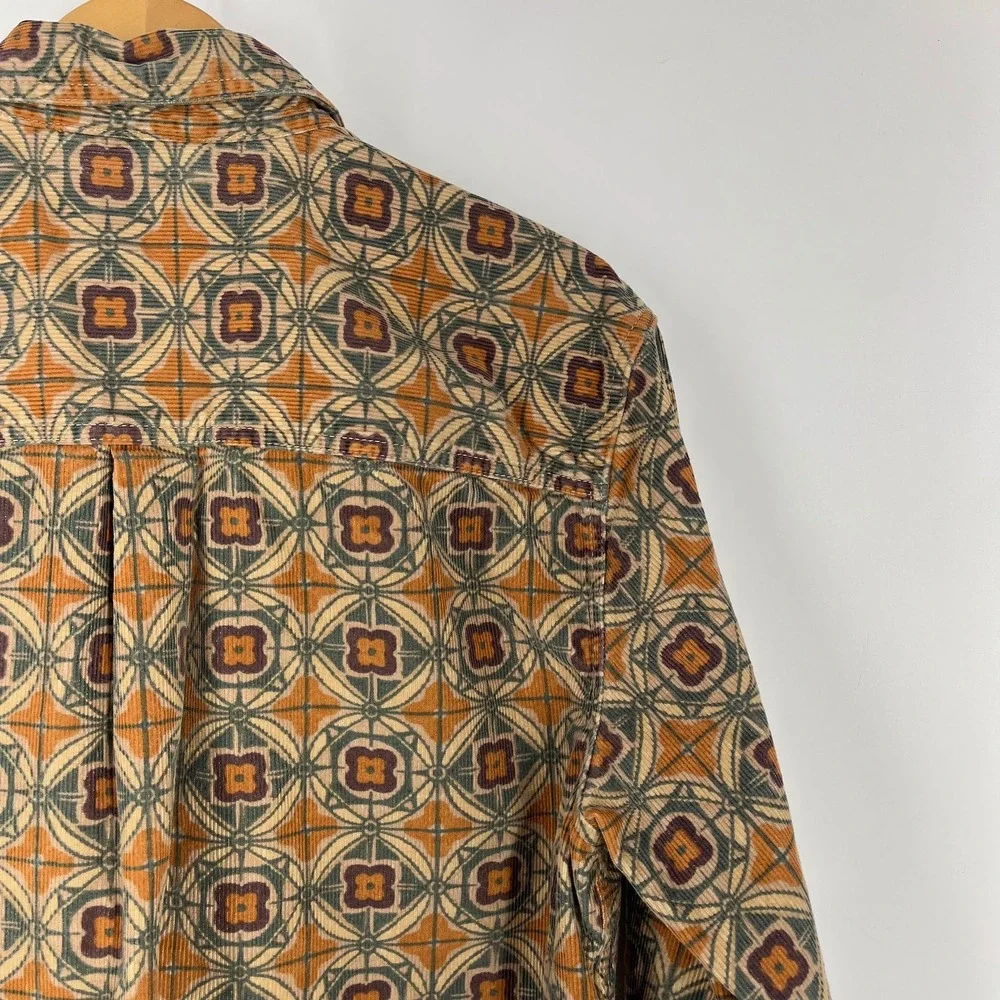 Urban Outfitters‎ Mens Corduroy Geometric Medallion Print Shirt Brown Tan Large